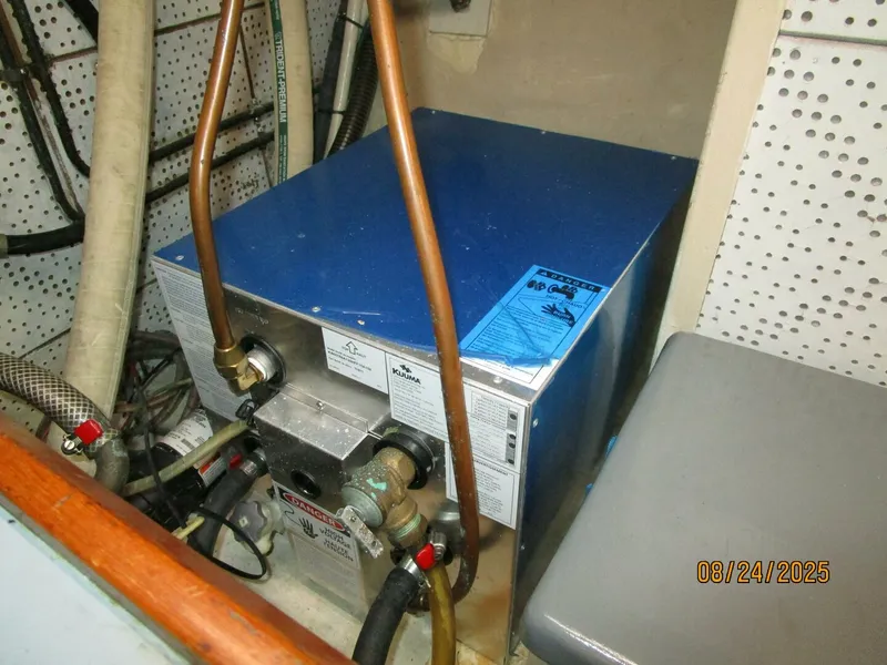 Slide: The Image of 48' DeFever water heater - 5592302