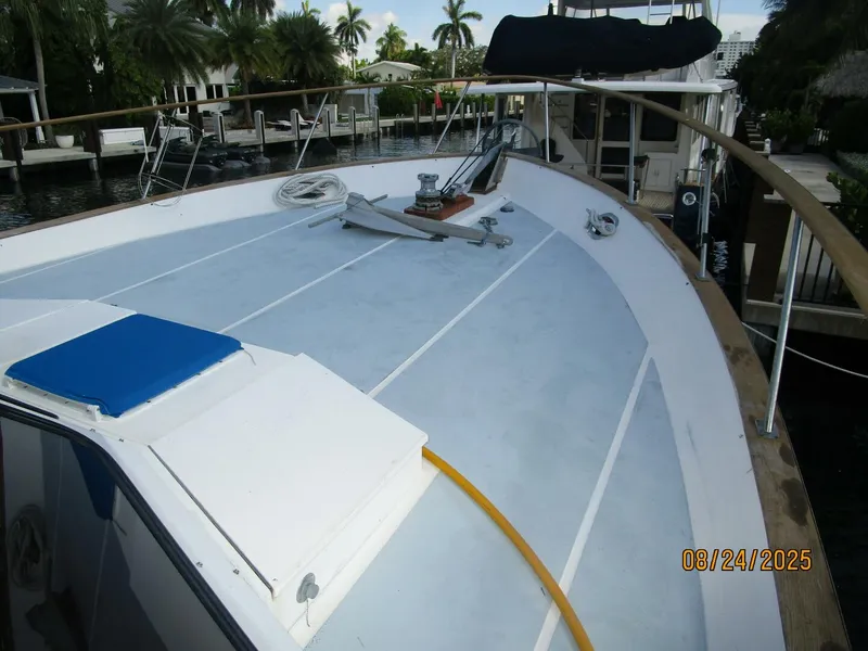Slide: The Image of 48' DeFever foredeck2 - 5592224