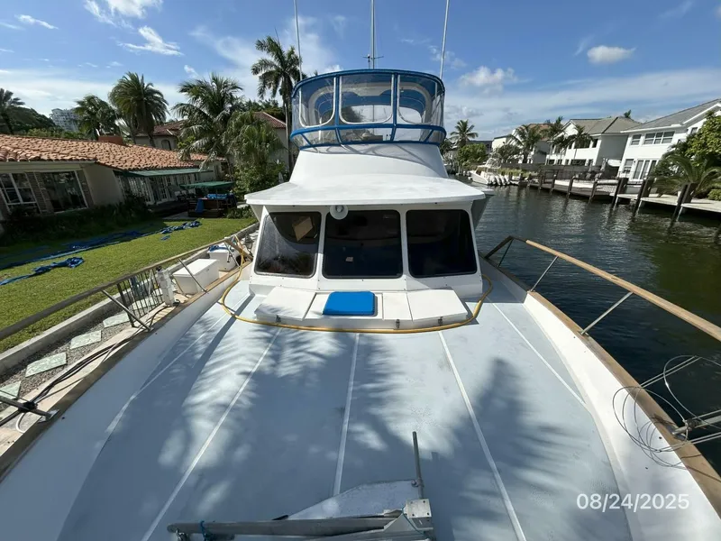 Slide: The Image of 48' DeFever foredeck aft - 5592217