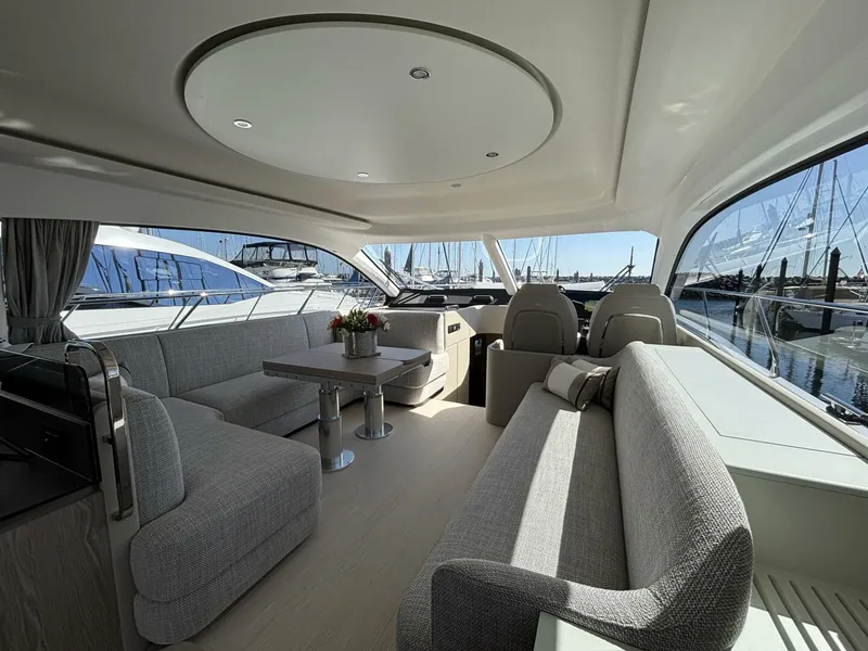 Slide: The Image of Azimut Fly 53 2025 - 5589805