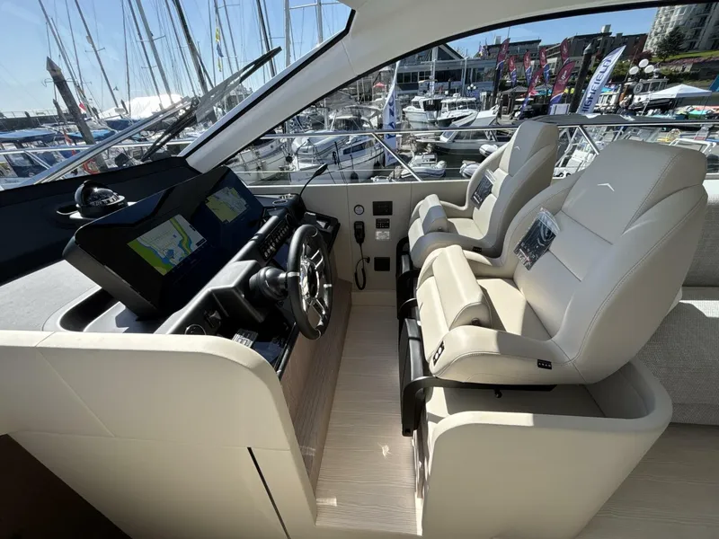 Slide: The Image of Azimut Fly 53 2025 - 5589809