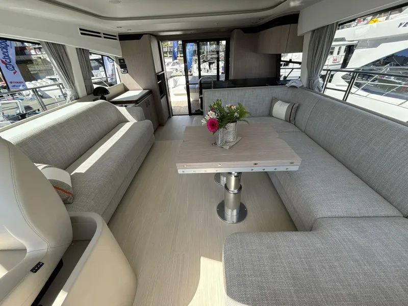 Slide: The Image of Azimut Fly 53 2025 - 5589810