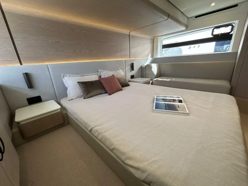 Slide: The Image of Azimut Fly 53 2025 - 5589813