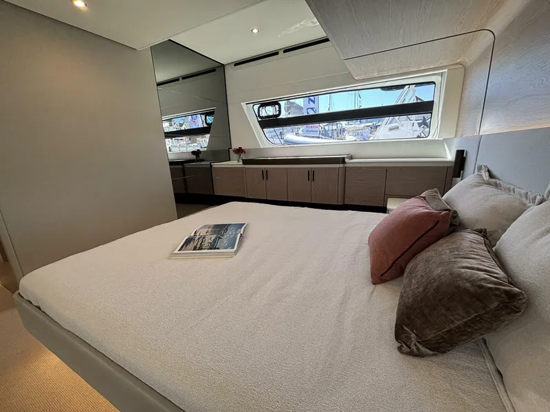 Slide: The Image of Azimut Fly 53 2025 - 5589817