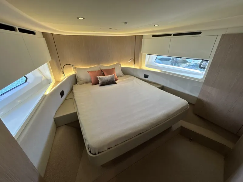 Slide: The Image of Azimut Fly 53 2025 - 5589819