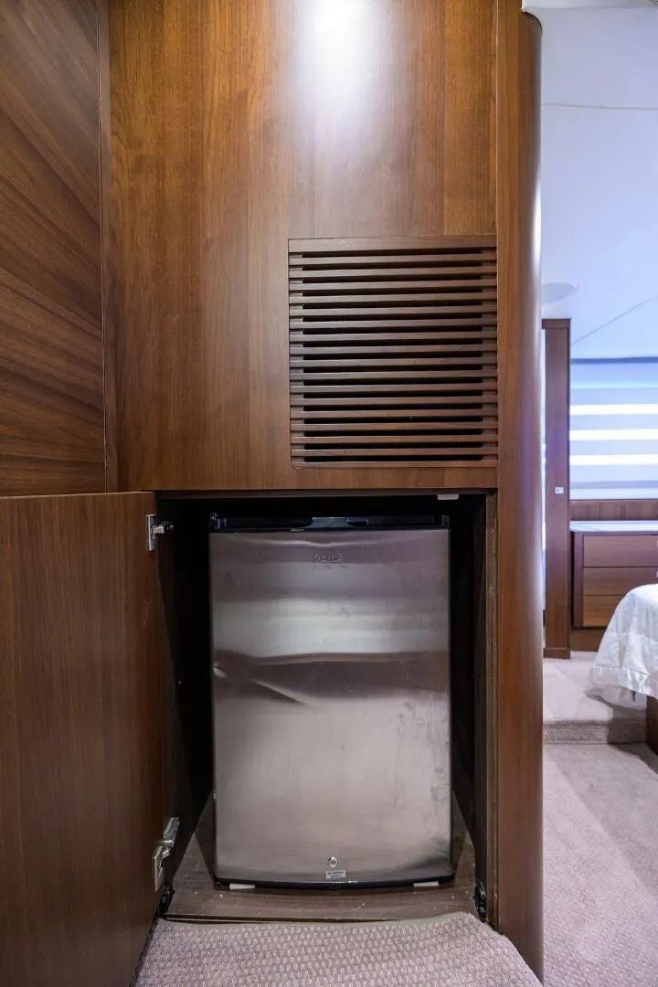 Slide: The Image of Princess F49 Chill- Master Staterrom 2018 Princess 49 Flybridge Chill - 5590074