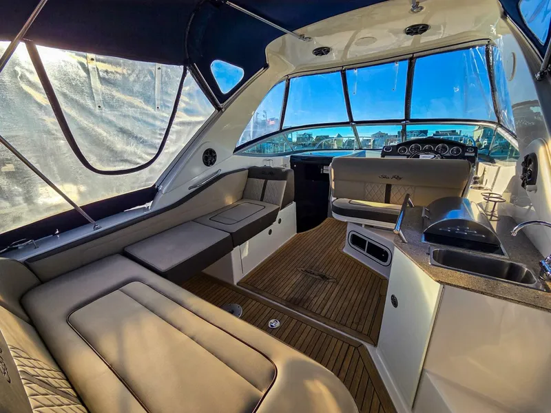 Slide: The Image of Sea Ray 310 Sundancer 2015 - 5783890