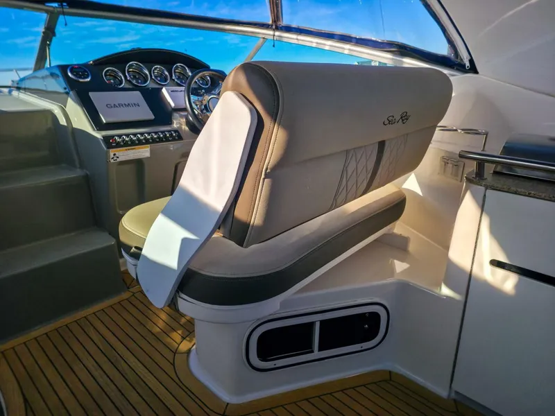 Slide: The Image of Sea Ray 310 Sundancer 2015 - 5783897