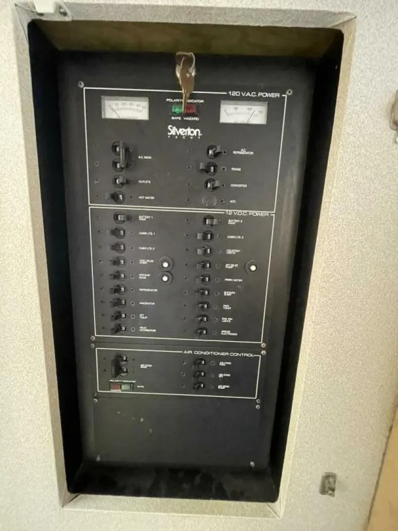 Slide: The Image of Silverton 34 Motor Yacht 1994 - 5591001