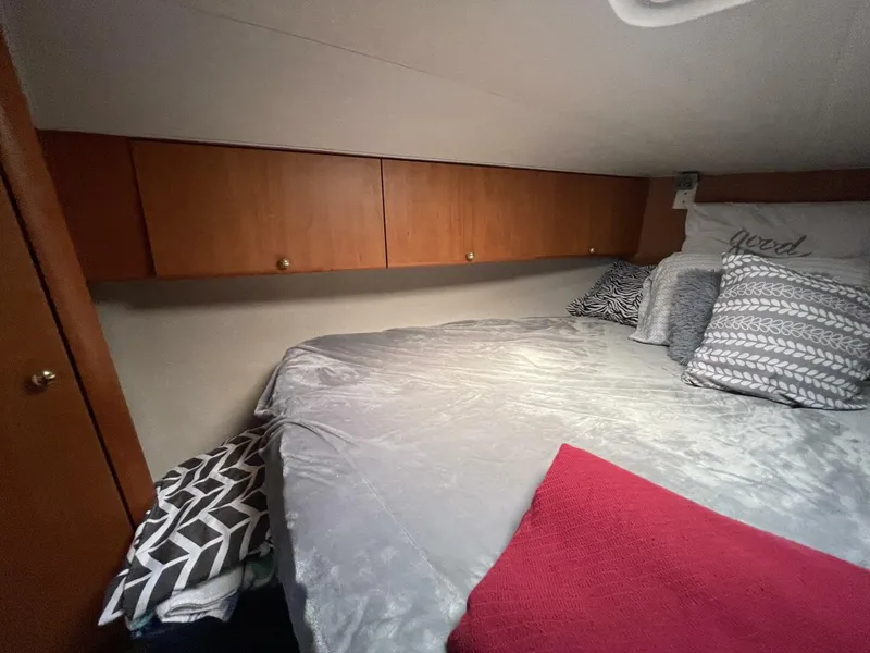 Slide: The Image of Silverton 34 Motor Yacht 1994 - 5591008