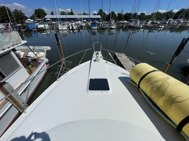 Slide: The Image of Silverton 34 Motor Yacht 1994 - 5590981