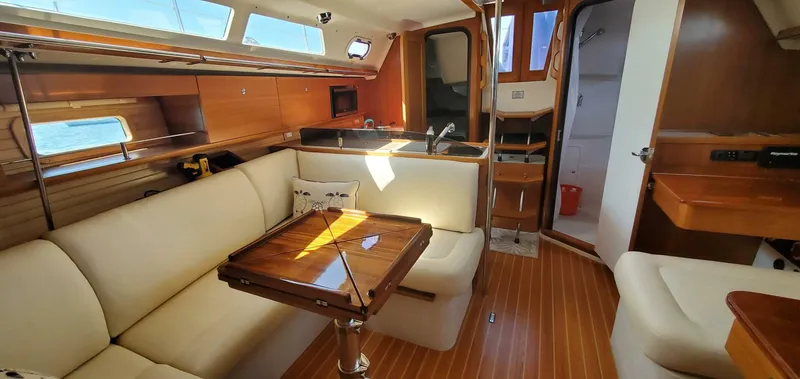 Slide: The Image of Catalina 355 2024 - 5591235