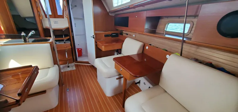 Slide: The Image of Catalina 355 2024 - 5591236