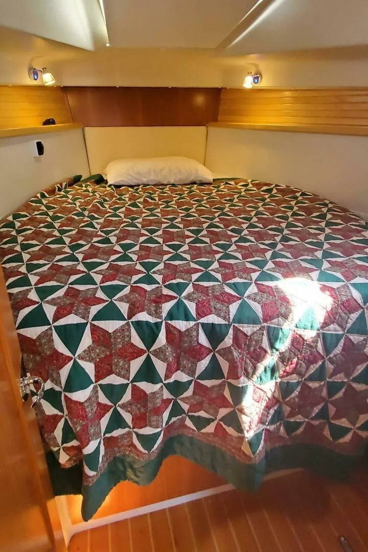 Slide: The Image of Catalina 355 2024 - 5591232