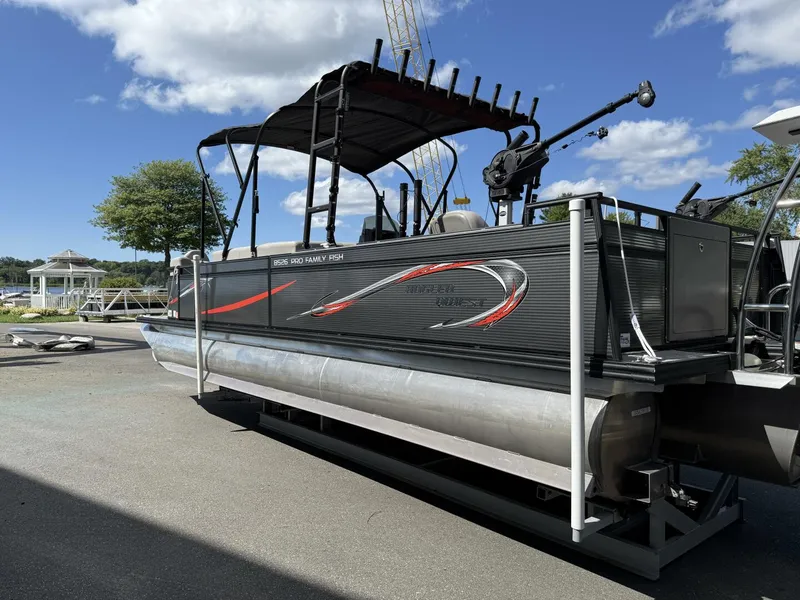 Slide: The Image of Angler 8526 2023 - 5592903