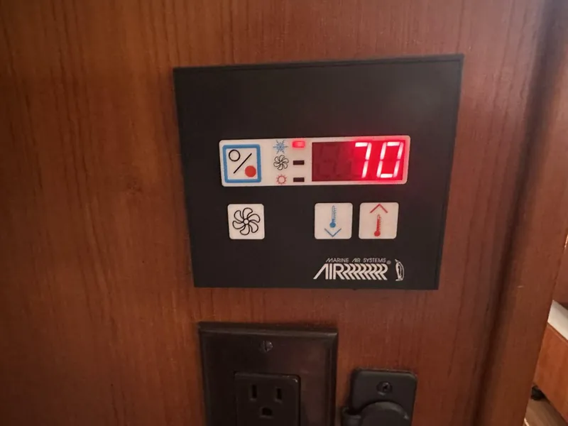 Slide: The Image of Hunter 38 2006 - 5592641