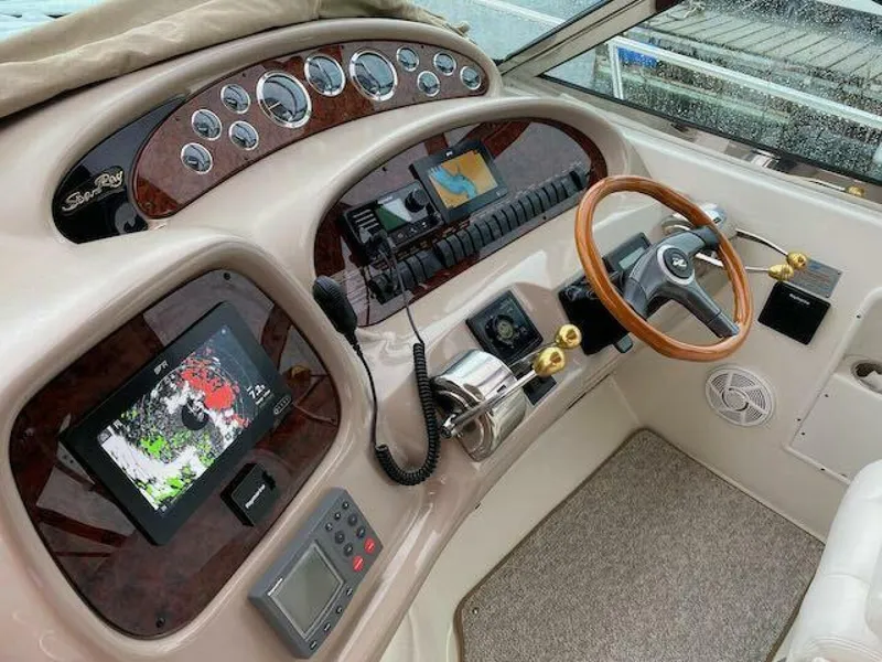 Slide: The Image of Sea Ray 380 Sundancer 2000 - 5605100