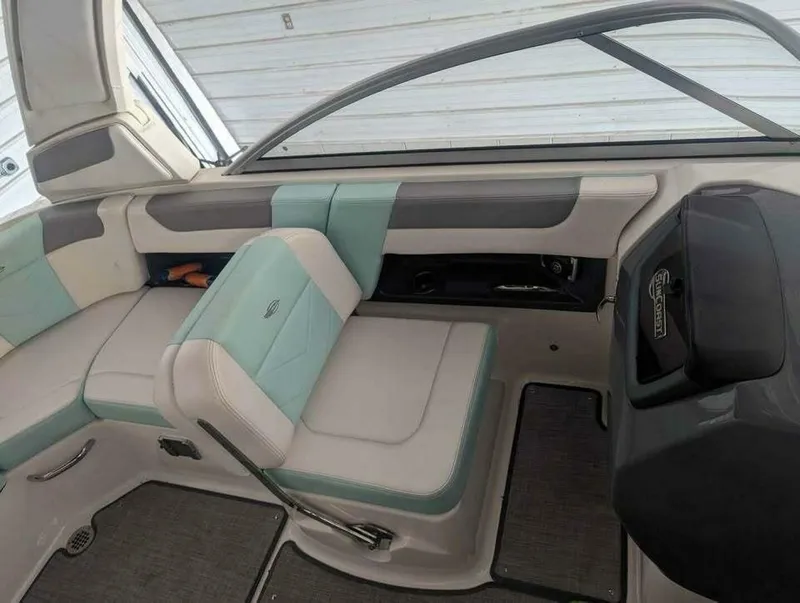 Slide: The Image of Chaparral 230 SUNCOAST 2021 - 7517152