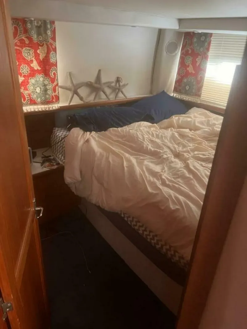 Slide: The Image of Aft Cabin Berth - 5599875