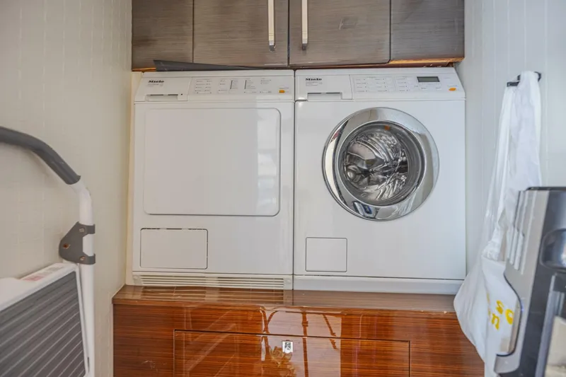 Slide: The Image of Lazzara LSX 92 2010 - 5594329