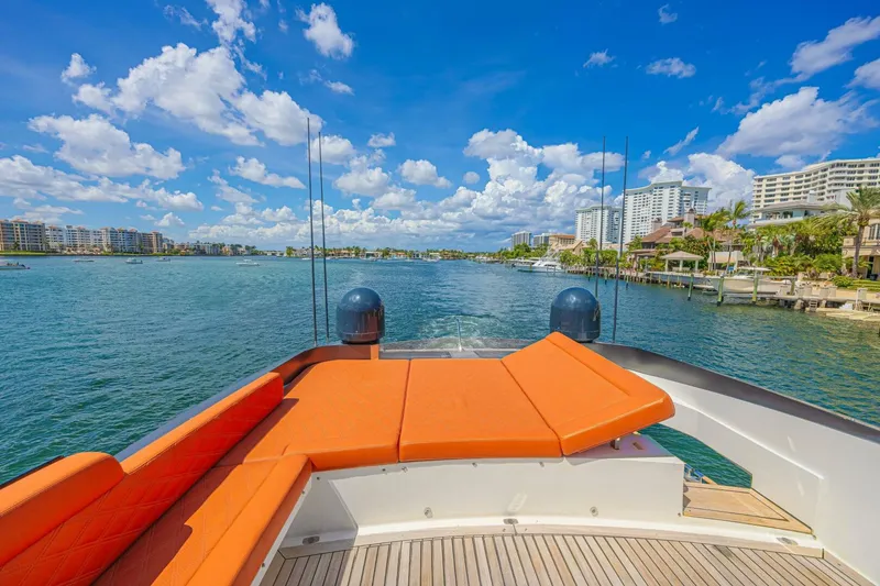 Slide: The Image of Lazzara Yachts LSX 92 2010 - 5594290