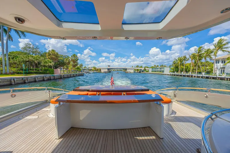 Slide: The Image of Lazzara Yachts LSX 92 2010 - 5594292