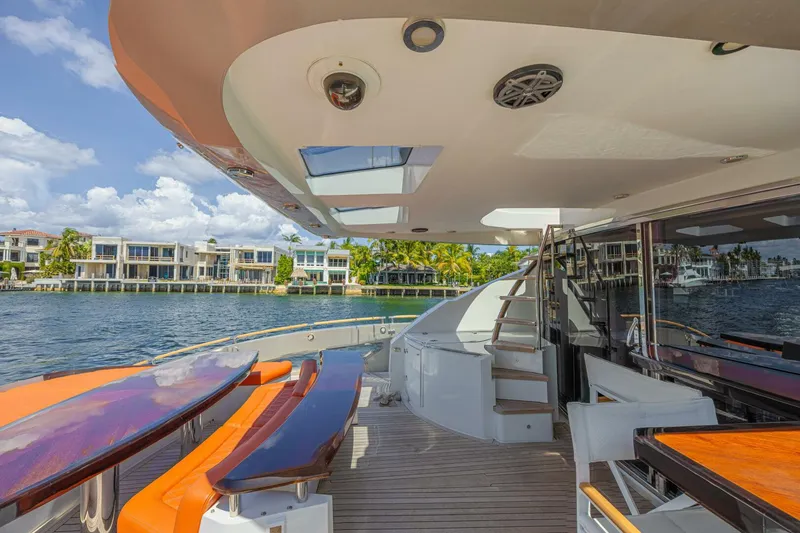 Slide: The Image of Lazzara Yachts LSX 92 2010 - 5594293