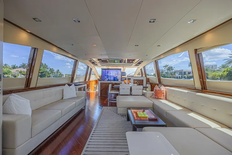 Slide: The Image of Lazzara Yachts LSX 92 2010 - 5594300