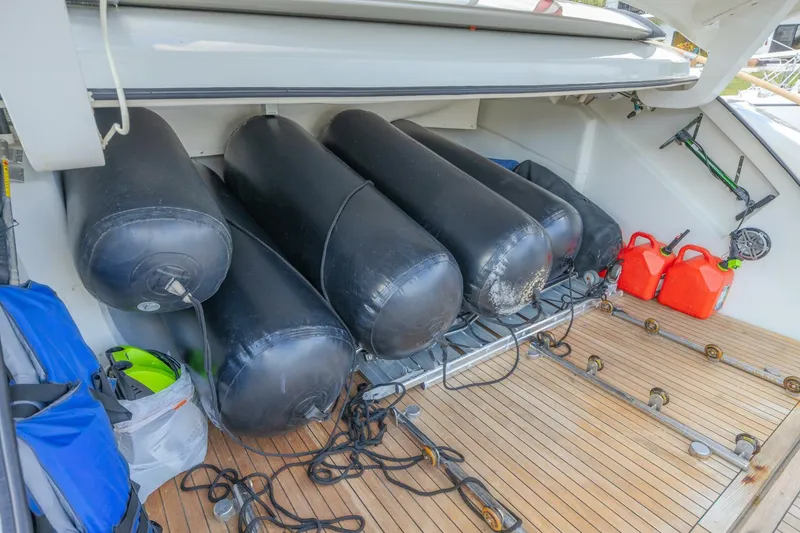 Slide: The Image of Lazzara Yachts LSX 92 2010 - 5594331