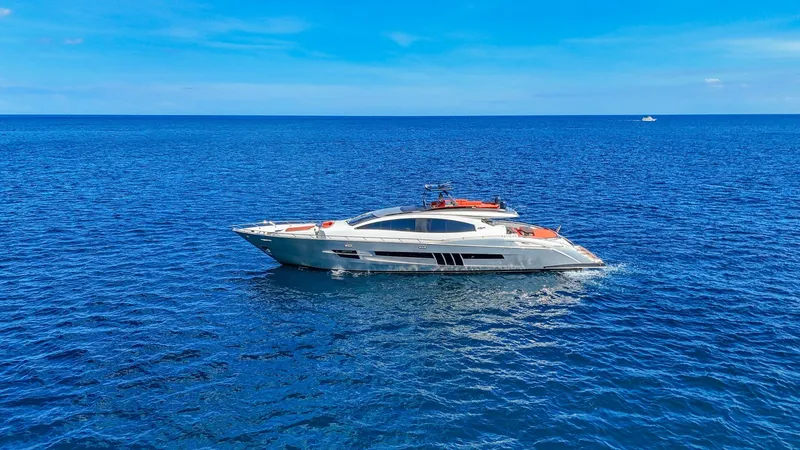Slide: The Image of Lazzara Yachts LSX 92 2010 - 5594283