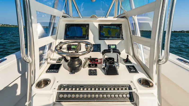 Slide: The Image of Invincible 33 Open Fisherman 2016 - 5594256