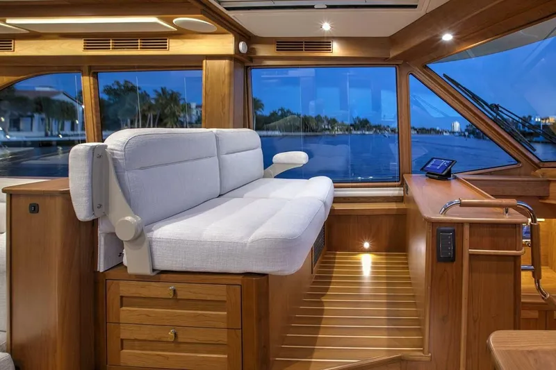 Slide: The Image of Sabre 58 Salon Express 2024 - 5664323