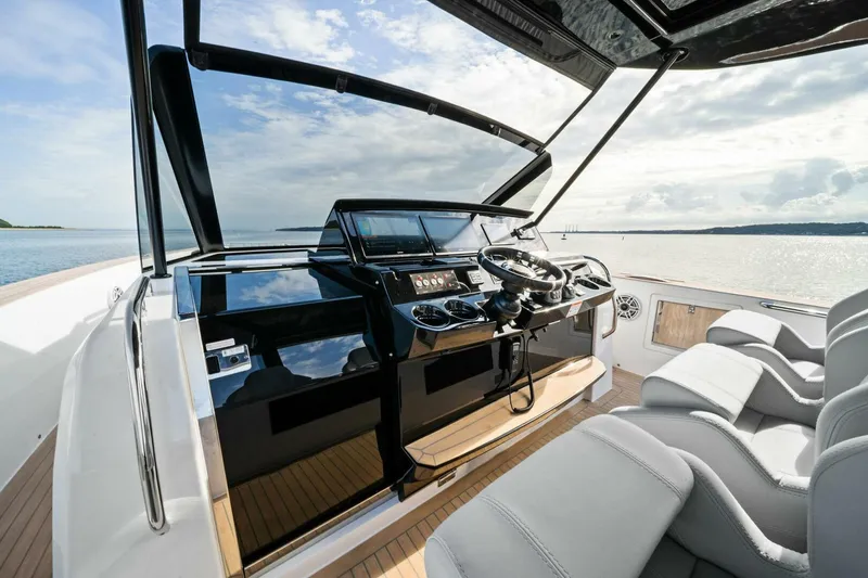 Slide: The Image of Pardo 43 2024 - 5608730