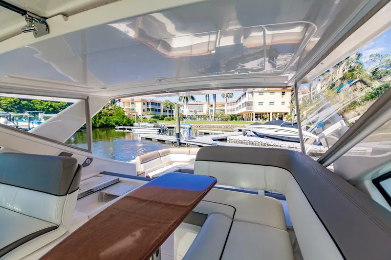 Slide: The Image of Tiara 3100 Coronet 2015 - 5595079