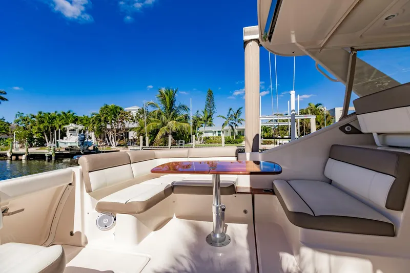 Slide: The Image of Tiara 3100 Coronet 2015 - 5595083