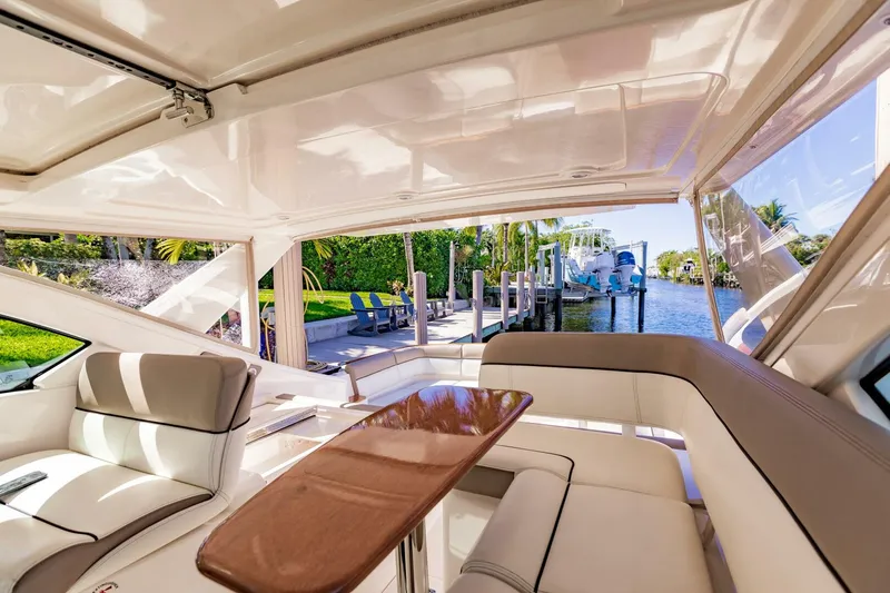 Slide: The Image of Tiara 3100 Coronet 2015 - 5595095