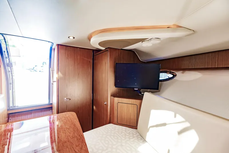 Slide: The Image of Tiara 3100 Coronet 2015 - 5595106