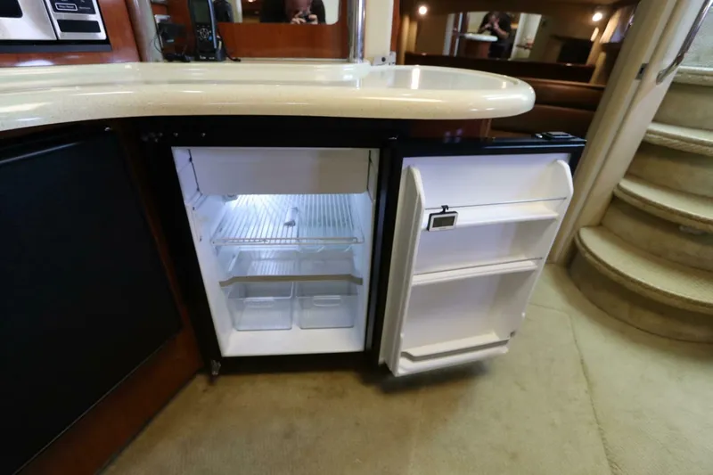 Slide: The Image of Sea Ray 420 Sundancer 2004 - 5595378