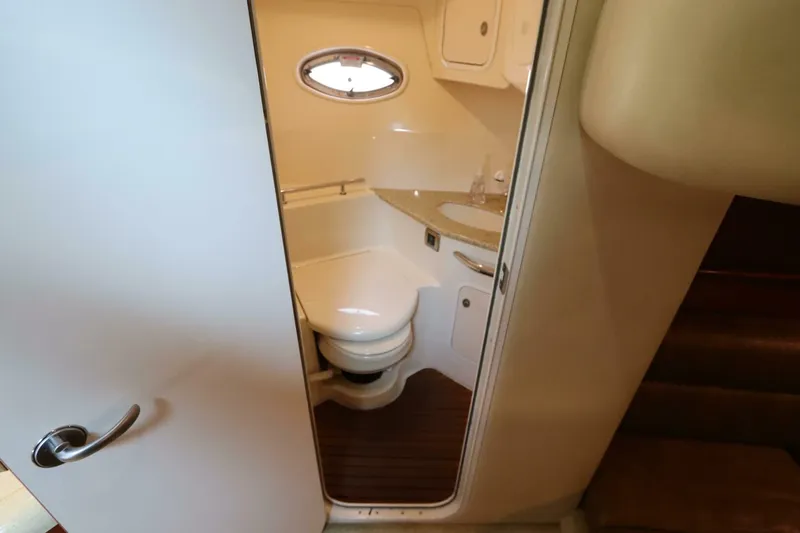 Slide: The Image of Sea Ray 420 Sundancer 2004 - 5595414