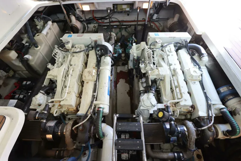 Slide: The Image of Sea Ray 420 Sundancer 2004 - 5595422