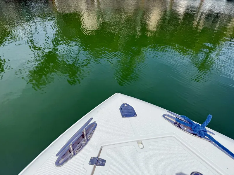 Slide: The Image of Bluewater 2850 2003 - 5595752