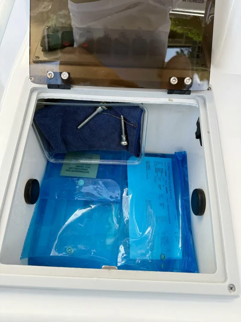 Slide: The Image of Bluewater 2850 2003 - 5595738