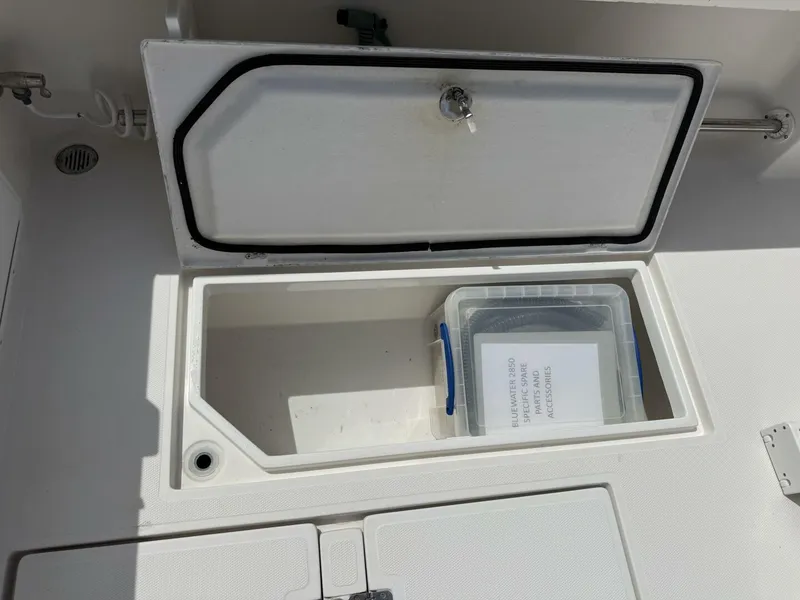 Slide: The Image of Bluewater 2850 2003 - 5595741