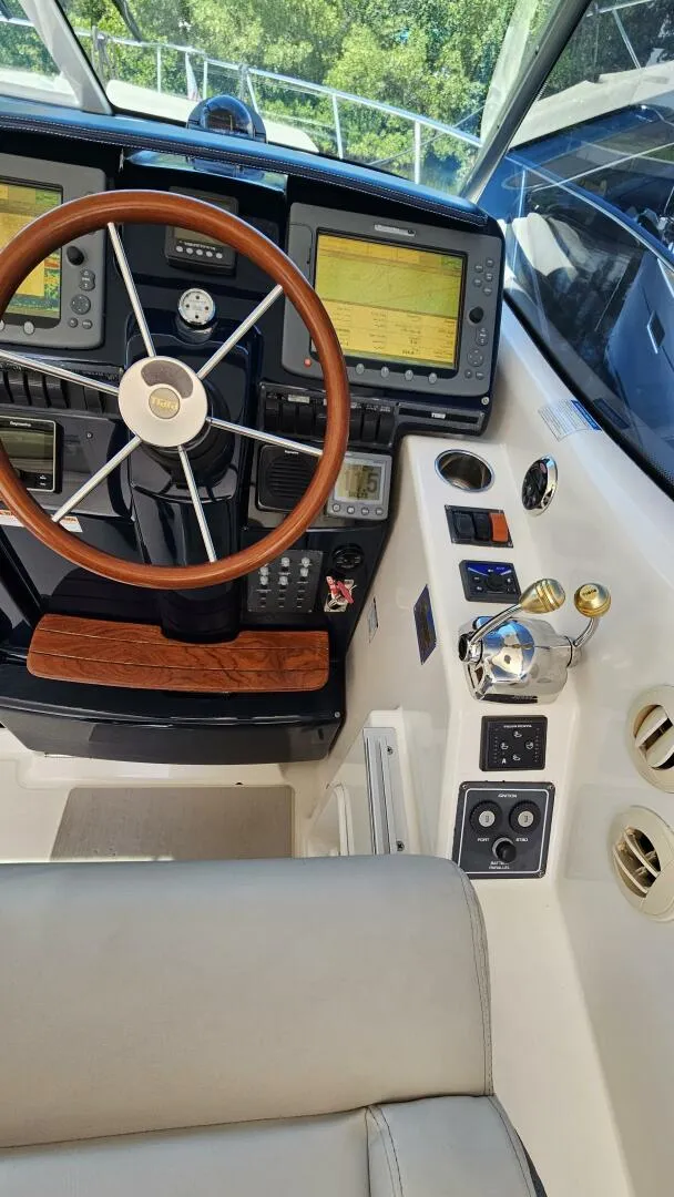 Slide: The Image of Tiara 3900 Sovran 2007 - 5599397