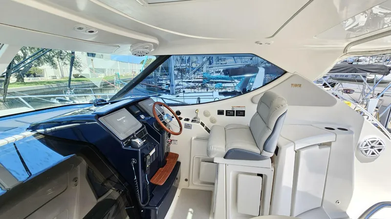 Slide: The Image of Tiara 3900 Sovran 2007 - 5599389