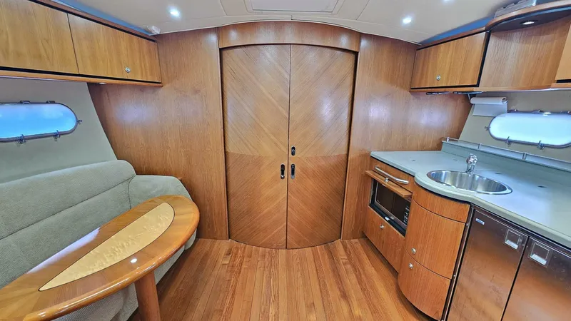 Slide: The Image of Tiara 3900 Sovran 2007 - 5599329