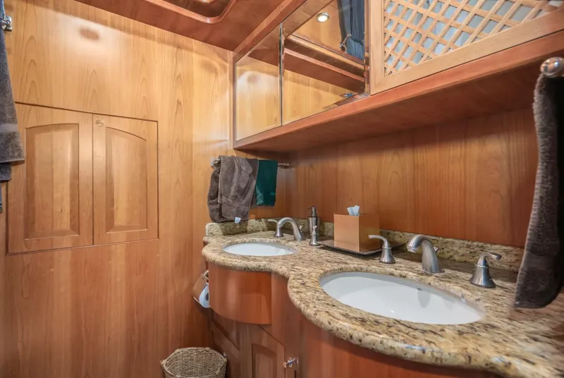 Slide: The Image of President Skylounge 2005 - 5597169