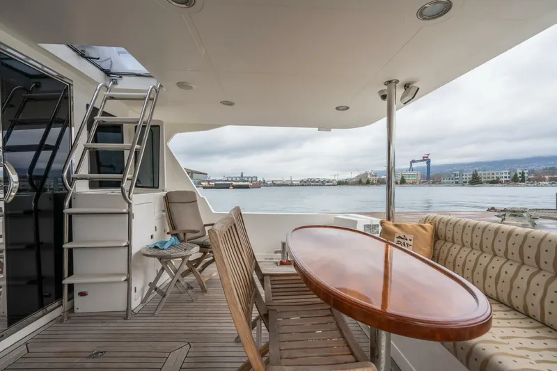 Slide: The Image of President Skylounge 2005 - 5597145