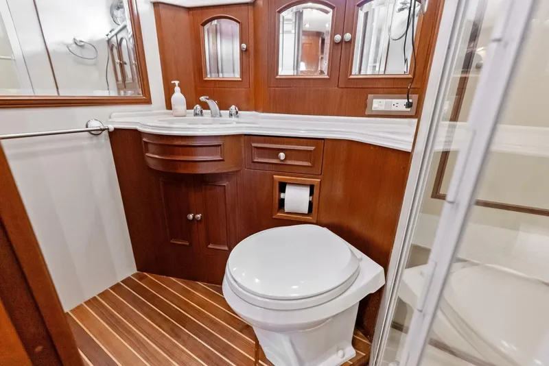 Slide: The Image of Grand Banks 72 Aleutian RP 2005 - 5818283