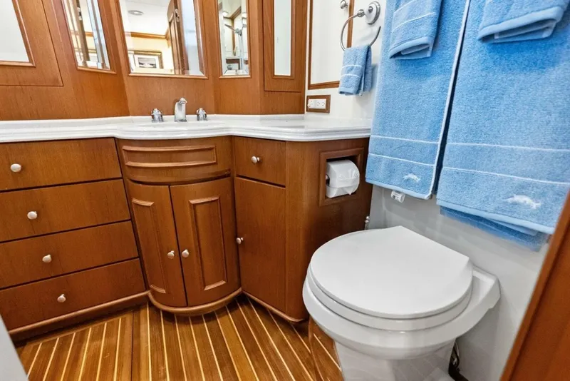 Slide: The Image of Grand Banks 72 Aleutian RP 2005 - 5818292